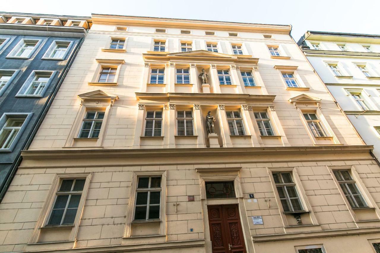 Attic Apartment By Wenceslas Square Prague Exterior photo